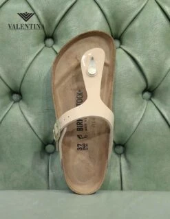 Birkenstock Gizeh Sabbia Lucido