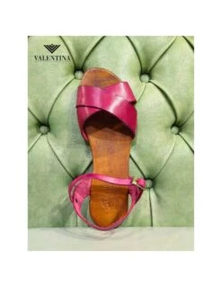 Sandali Bassi Con Cinturino E Incrociati Sul Piede