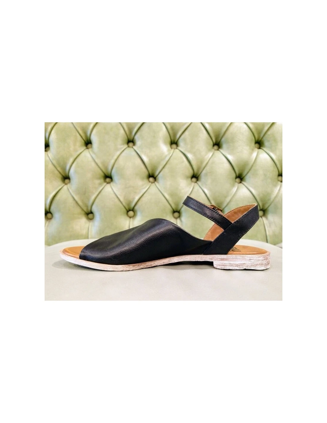 Sandali Donna Bassi Chiusi, In Pelle Morbida 3 Sandali Donna Bassi Chiusi, In Pelle Morbida