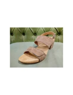 Sandali Comodi In Camoscio Beige 13 Sandali Comodi In Camoscio Beige -Stile pelletteria sandali comodi in camoscio beige 5