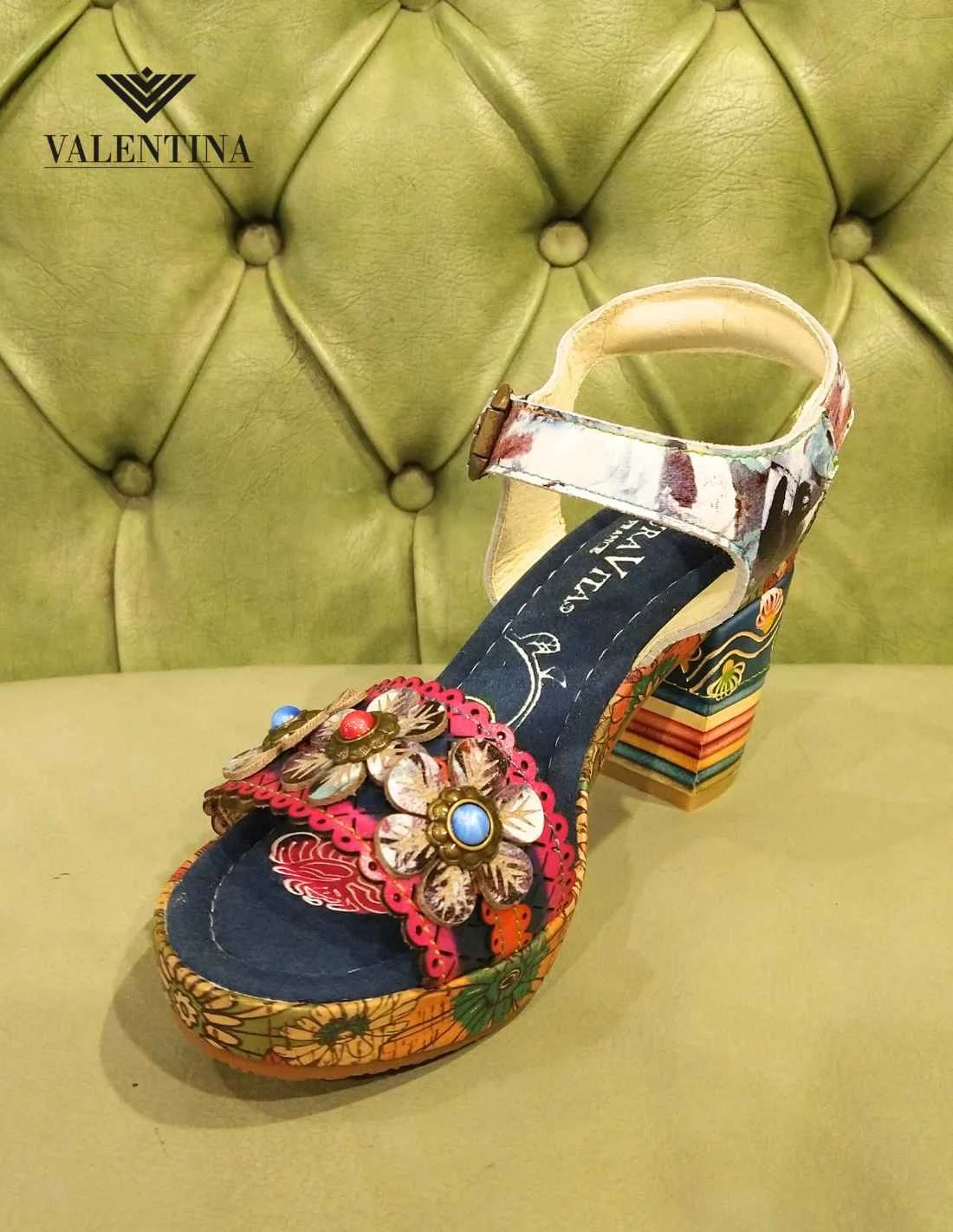 Laura Vita Sandali Con Fiori Applicati E Con Tacco Alto 4 Laura Vita Sandali Con Fiori Applicati E Con Tacco Alto - immagine 2