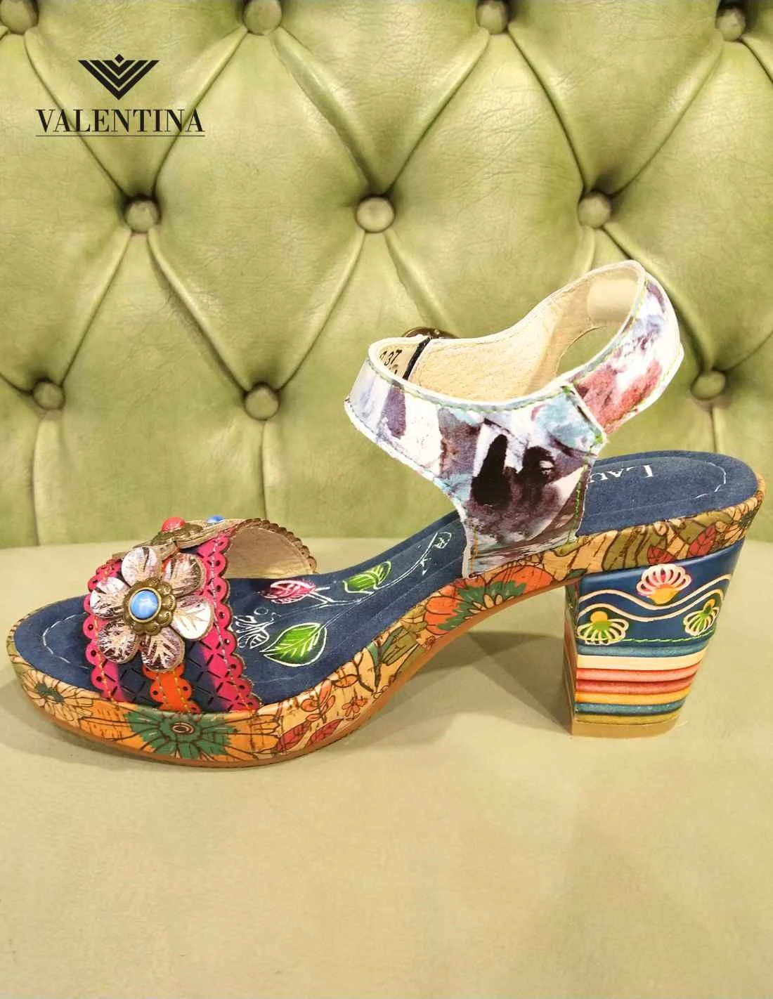 Laura Vita Sandali Con Fiori Applicati E Con Tacco Alto 5 Laura Vita Sandali Con Fiori Applicati E Con Tacco Alto - immagine 3