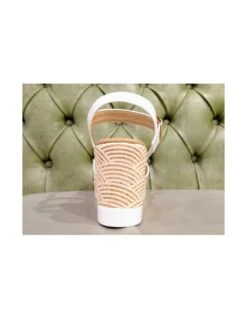 Sandali Con Zeppa Alta 9 Sandali Con Zeppa Alta -Stile pelletteria sandali con zeppa alta 1 3