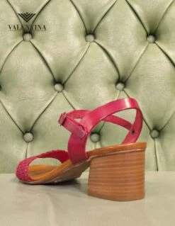 Sandali In Pelle Artigianali Da Donna, Con Tacco Medio 7 Sandali In Pelle Artigianali Da Donna, Con Tacco Medio -Stile pelletteria sandali in pelle artigianali da donna con tacco medio 2