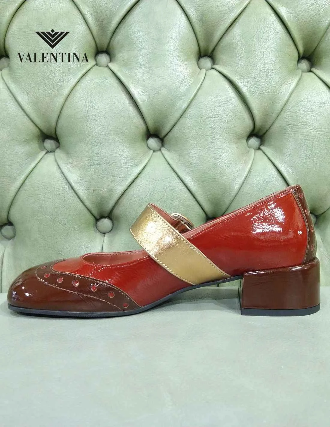 Scarpe Con Laccetto, Moda 2024-25 5 Scarpe Con Laccetto, Moda 2024-25 - immagine 3