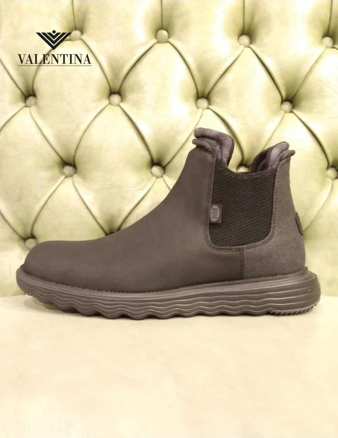 Scarpe In Pelle Stile Chelsea, Hey Dude 3 Scarpe In Pelle Stile Chelsea, Hey Dude