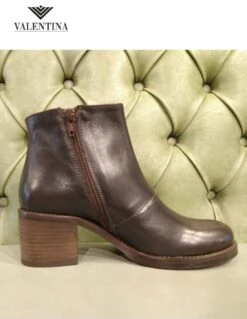 Stivaletti Bassi Con Tacco, Made In Italy 9 Stivaletti Bassi Con Tacco, Made In Italy -Stile pelletteria stivaletti bassi con tacco 3