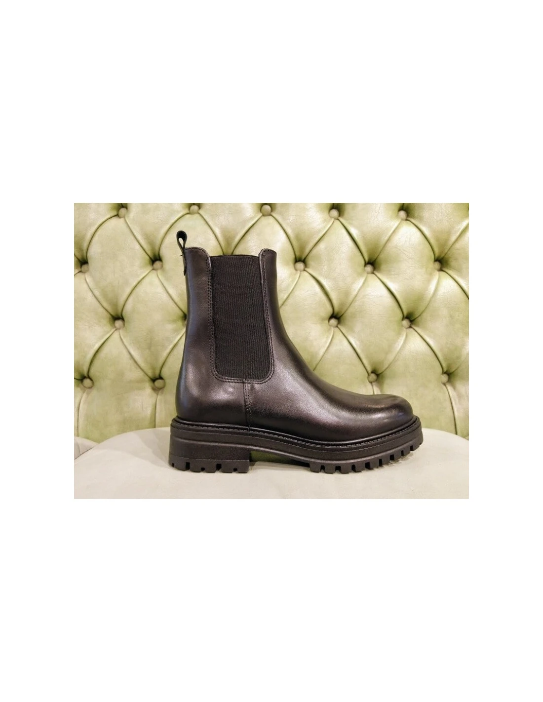 Stivaletti Beatles Alti, In Pelle Nera 3 Stivaletti Beatles Alti, In Pelle Nera