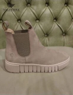 Tamaris Stivaletti Chelsea Con Platform, Inverno 2024 23 Tamaris Stivaletti Chelsea Con Platform, Inverno 2024 -Stile pelletteria stivaletti chelsea con platform inverno 2024 7