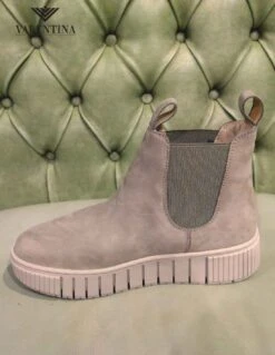 Tamaris Stivaletti Chelsea Con Platform, Inverno 2024 25 Tamaris Stivaletti Chelsea Con Platform, Inverno 2024 -Stile pelletteria stivaletti chelsea con platform inverno 2024 9