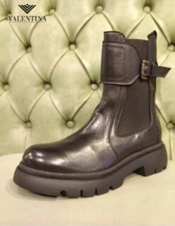 Stivaletti Neri Bassi In Pelle, Made In Italy 7 Stivaletti Neri Bassi In Pelle, Made In Italy -Stile pelletteria stivaletti neri in pelle 1