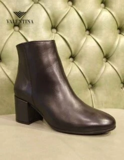 Stivali Bassi Neri In Pelle Con Tacco