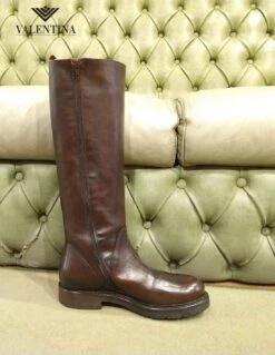 Stivali In Pelle Da Donna, Alti E Con Tacco Basso 9 Stivali In Pelle Da Donna, Alti E Con Tacco Basso -Stile pelletteria stivali in pelle da donna 3