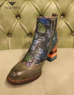 Laura Vita Tronchetti Con Tacco Colorato, Moda Donna 2024 13 Laura Vita Tronchetti Con Tacco Colorato, Moda Donna 2024 -Stile pelletteria tronchetti con tacco 5