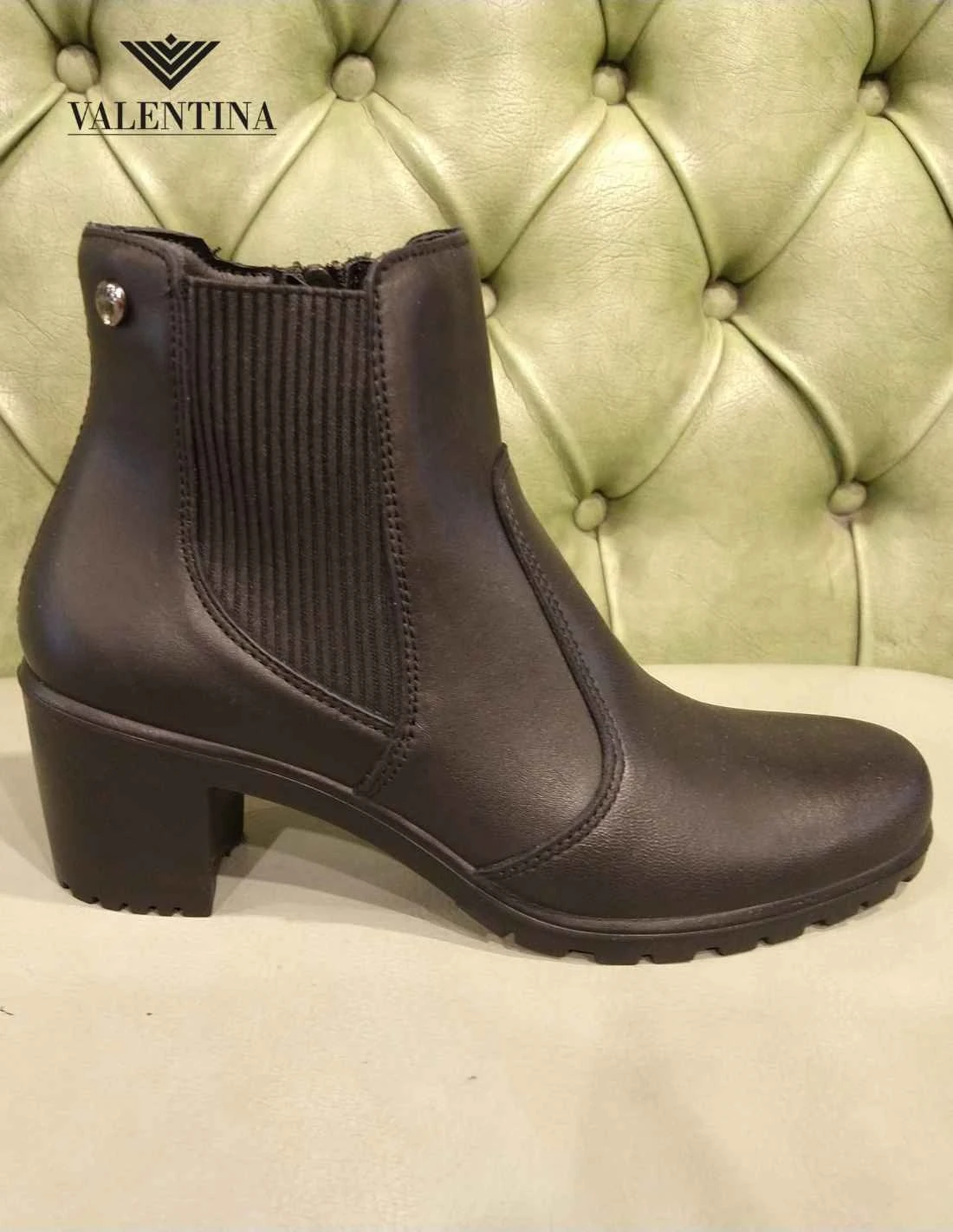 Tronchetti Neri Con Tacco Largo 3 Tronchetti Neri Con Tacco Largo