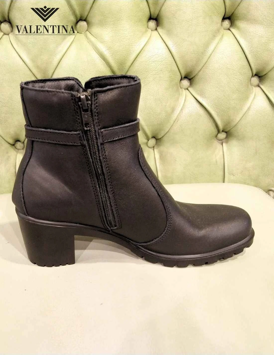 Tronchetti Neri In Pelle 7 Tronchetti Neri In Pelle - immagine 5