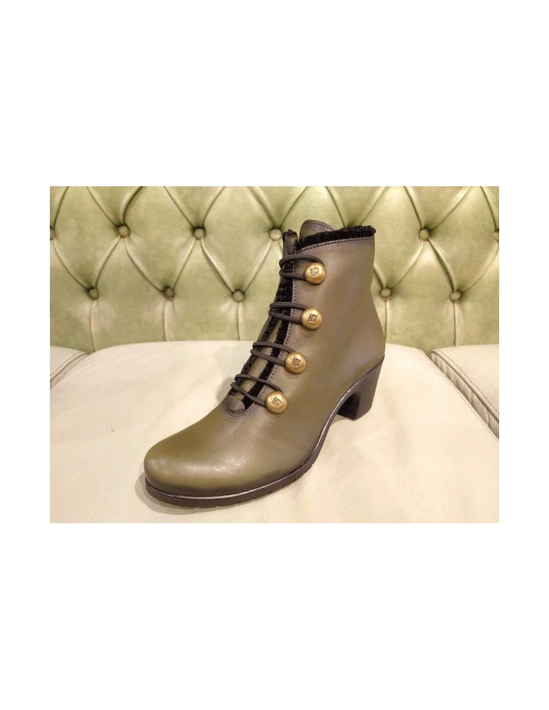 Tronchetto A Punta Con Tacco 4 Tronchetto A Punta Con Tacco - immagine 2